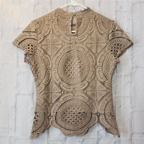 ULTRA PINK Cap Sleeve Lace/Crochet Top - Picture 10 of 10